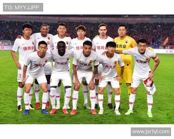 赛后分析：西安足球队与深圳足球队的比赛节奏与战术对比